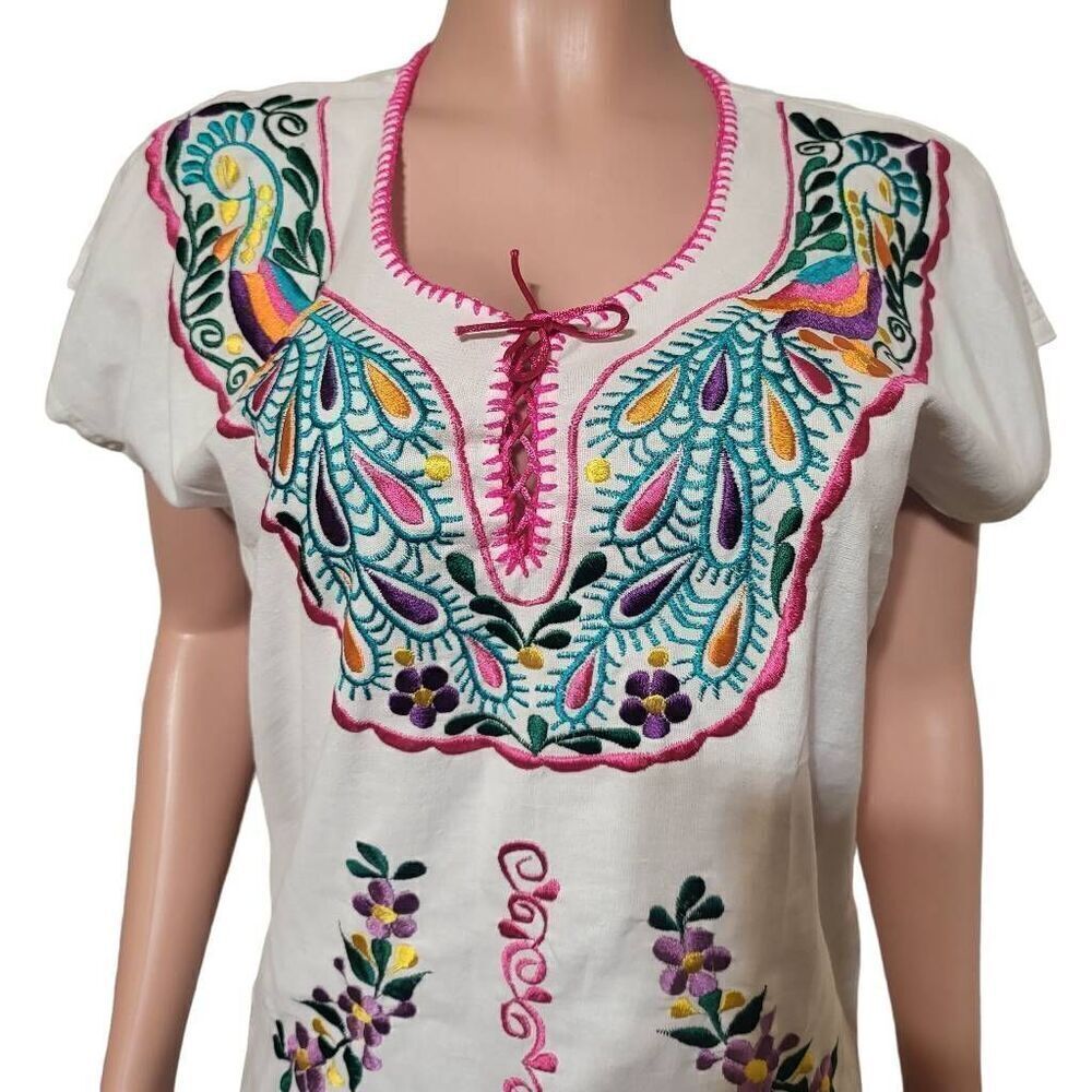 Women's crew neck short sleeve embroidered multicolor blouse M
